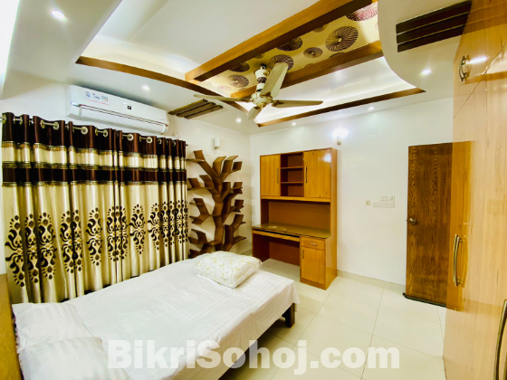 Premium 4-Bed Apartment Rent in Bashundhara R/A